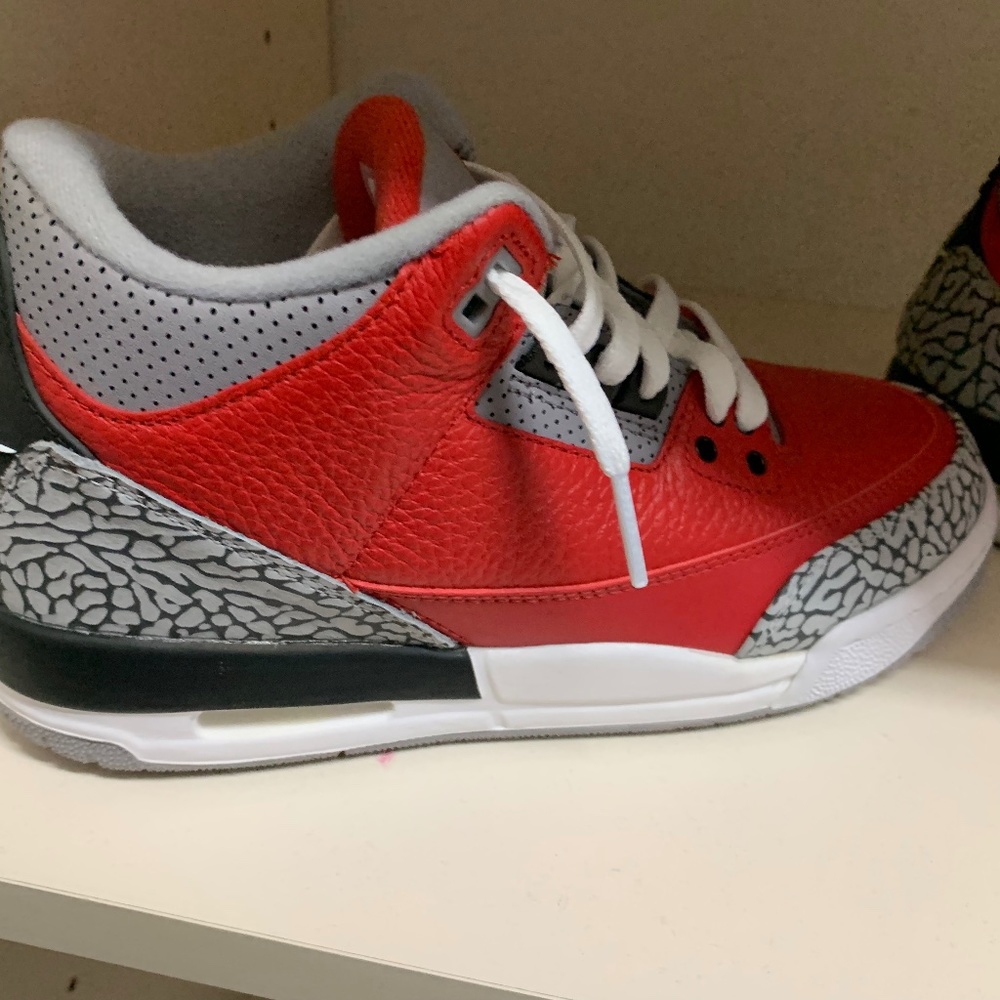 Jordan 3 Retro SE Fire Red